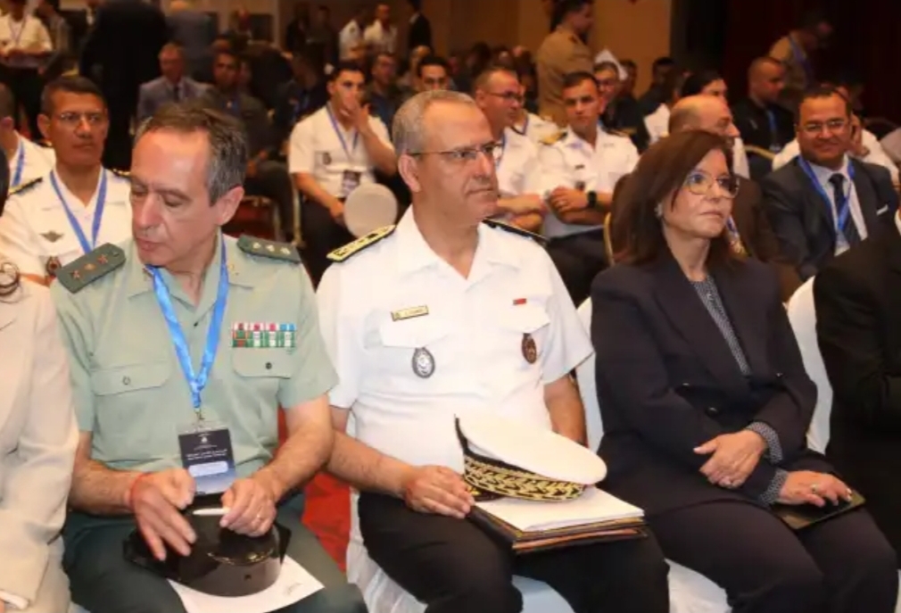 إسبانيا تشارك بمروحية ووحدات بحرية في تمرين إنقاذ مشترك مع المغرب بمضيق جبل طارق