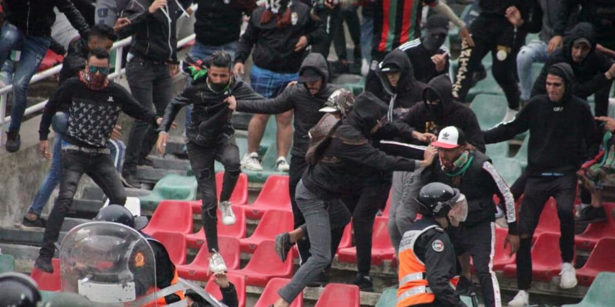 شغب “كلاسيكو” الجيش والرجاء بالرباط: توقيف 136 شخصا بعد أحداث عنف وتخريب