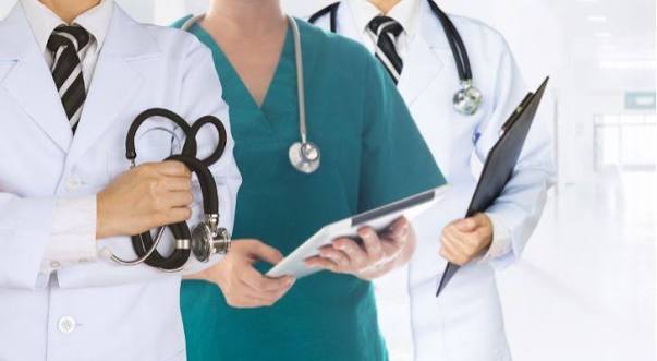 إصلاح جديد يرفع عدد خريجي الطب بالمغرب إلى 2000 سنويا