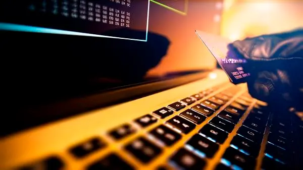 انتحال صفة موظفين بنكيين يقود إلى تفكيك شبكة للنصب والاحتيال