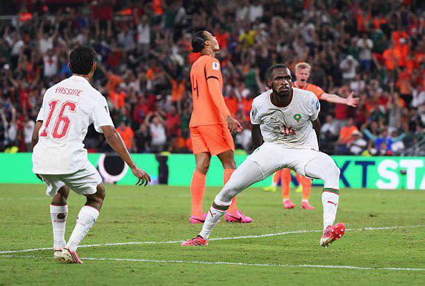 إعلام هولندا يشيد بـ”أسود الأطلس”: كومان غيّر خطته احتراماً لقوة المنتخب المغربي