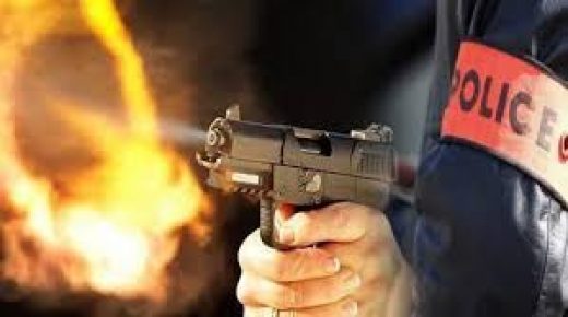 شرطي يضطر لاستعمال سلاحه الوظيفي لتوقيف شخص اعتدى على والديه