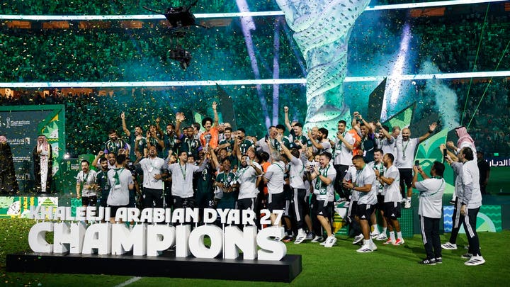 السعودية تتوج بلقب «خليجي 27» بعد الفوز على الإمارات بثنائية